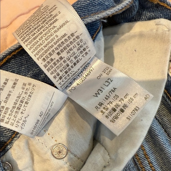 Levi's 501 Button Fly Classic Straight Leg Blue Jeans 31/32 - Picture 4 of 9